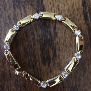 Bracelet in gold color with crystal stones